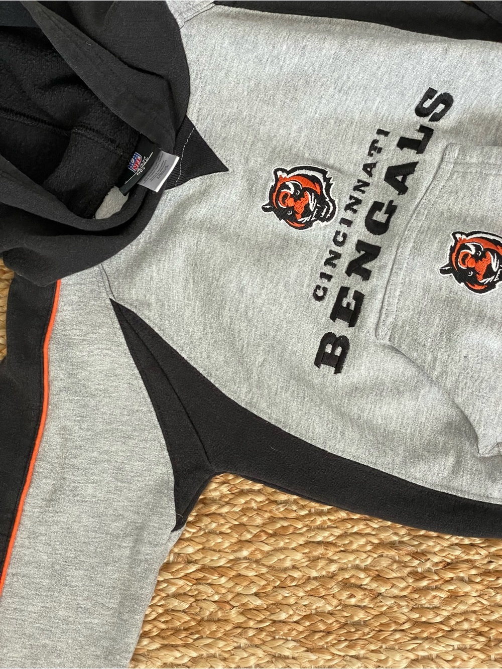 Reebok Cincinnati Bengals NFL Hoodie Gray Black Kids Size Small - Picture 2 of 8